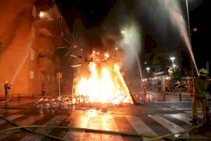 La Cremà de Sant Vicente del Raspeig ilumina el final de las Fogueres de Sant Vicent - (foto 9)