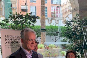El Vicepresident Segon del Consell i Conseller de Vivenda i Arquitectura Bioclimàtica, Héctor Illueca, durant la roda de premsa