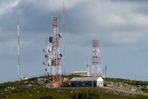 Compromís demana acabar amb la ràdio en FM per a estalviar energia