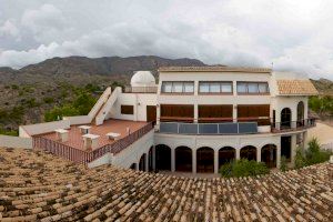 L'escola d'estiu organitzada al CEMA Els Molins per la Regidoria de Drets Socials i Desenvolupament Humà ha sigut un èxit