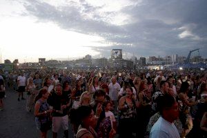 Hombres G inaugura el SOM Festival Castelló amb les seues cançons de sempre - (foto 4)