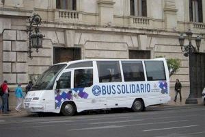 El Bus Solidari de l’Ajuntament i Metges del Món presta atenció sanitària i psicosocial a 135 persones en situació de prostitució El Bus Solidari de l’Ajuntament i Metges del Món presta atenció sanitària i psicosocial a 135 persones en situació de prostitució