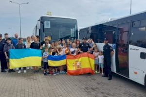 La Policía Nacional acoge a 32 niños ucranianos para que pasen unos días en la Comunitat Valenciana alejados de la guerra - (foto 2)