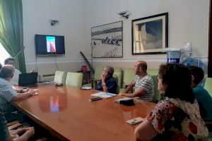 El Ayuntamiento de Sueca se reúne con Costas para buscar soluciones al problema de la desembocadura de las acequias en el mar - (foto 2) El Ayuntamiento de Sueca se reúne con Costas para buscar soluciones al problema de la desembocadura de las acequias en el mar - (foto 2)
