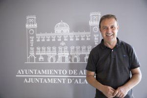 Compromís propone la instalación de placas solares en los nichos del cementerio municipal como medida de producción de energía renovable