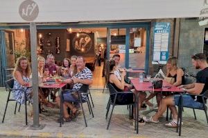 Las Chanclas y Tapas regresan con fuerza a Peñíscola con más de 300 tapas servidas por local en el primer fin de semana de la Ruta