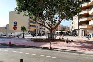 Betxí inaugura la plaza de la Palmera con una actuación de Tokyo Sex Destruction Betxí inaugura la plaza de la Palmera con una actuación de Tokyo Sex Destruction