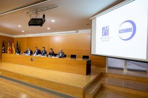 El ingeniero en Tecnologías Industriales de la UJI Jorge Alcañiz recibe el VI Premio Acerinox
