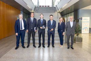 El ingeniero en Tecnologías Industriales de la UJI Jorge Alcañiz recibe el VI Premio Acerinox - (foto 4)