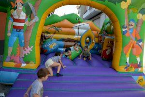 La Falla Barri d’Onda de Borriana celebra la cremà de les seues minifallas - (foto 2)