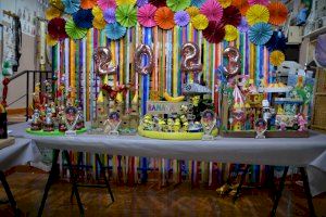 La Falla Barri d’Onda de Borriana celebra la cremà de les seues minifallas