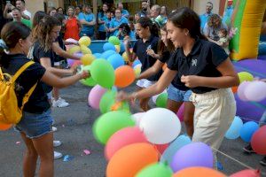 La Falla Barri d’Onda de Borriana celebra la cremà de les seues minifallas - (foto 4)