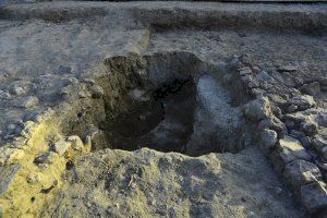 Riba-roja descubre restos de un gran pozo de agua en el yacimiento visigodo de València la Vella - (foto 2)