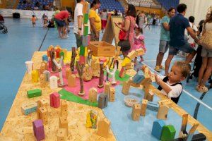 Benicàssim encara el ecuador de las fiestas con animación infantil, música y actos taurinos - (foto 3) Benicàssim encara el ecuador de las fiestas con animación infantil, música y actos taurinos - (foto 3)
