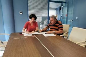 Almenara signa els convenis de col·laboració anual amb l'Associació de Jubilats i Pensionistes “La Creueta” i la Falla “El Compromís” - (foto 2)