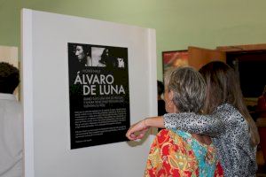 Dénia plasma su “historia de amor” con el actor Álvaro de Luna en un homenaje con la presencia de familiares y amigos - (foto 3)