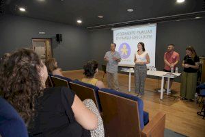 Paiporta acoge una charla sobre acogimiento familiar
