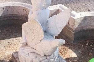 Recursos Culturales finaliza la restauración de la escultura del sindicalista Valentín González ubicada en el Mercado de Abastos - (foto 4)