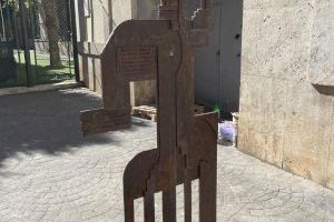 Recursos Culturales finaliza la restauración de la escultura del sindicalista Valentín González ubicada en el Mercado de Abastos - (foto 8)