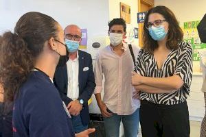 Aitana Mas visita el centre APSA de Sant Joan - (foto 2)