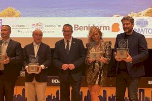Toni Mayor, presidente de HOSBEC, recibe el premio Turismo Ciudad de Benidorm 2022. - (foto 2) Toni Mayor, presidente de HOSBEC, recibe el premio Turismo Ciudad de Benidorm 2022. - (foto 2)