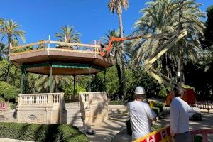 Elche sigue mejorando la imagen del Parque Municipal con actuaciones en el Templete, el ‘Museo del Huevo’ y en ‘Estanque de los patos’ - (foto 3)