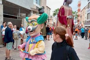 Los Gegants i Cabuts de toda la Comunitat Valenciana invaden Daimús - (foto 4)