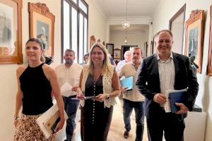 Marta Barrachina eleva a Diputación el manifiesto en defensa por el empleo cerámico en busca de consenso por el futuro de la provincia Marta Barrachina eleva a Diputación el manifiesto en defensa por el empleo cerámico en busca de consenso por el futuro de la provincia