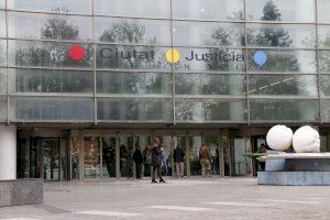 Jutgen a una dona per agredir a un ancià de Benaguasil per a robar-li la pensió