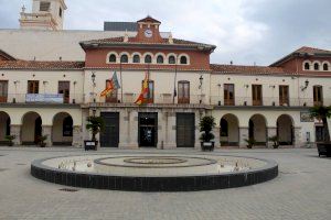Nules celebra la Hispanidad con la izada de la bandera de España más grande de la provincia Nules celebra la Hispanidad con la izada de la bandera de España más grande de la provincia