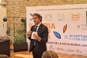 Colomer participa en la inauguración de la Feria Gastronómica que organiza la Mancomunidad Hoya de Buñol-Chiva Colomer participa en la inauguración de la Feria Gastronómica que organiza la Mancomunidad Hoya de Buñol-Chiva