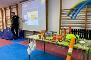 “Con los petardos, no te la juegues” enseña a los escolares a hacer un uso responsable de la pólvora durante las fiestas “Con los petardos, no te la juegues” enseña a los escolares a hacer un uso responsable de la pólvora durante las fiestas