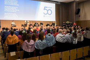 Navarro de Luján: “Si algo ha caracterizado al CEU en sus 50 años en la Comunidad Valenciana es el deseo de prestar servicio a la sociedad" Navarro de Luján: “Si algo ha caracterizado al CEU en sus 50 años en la Comunidad Valenciana es el deseo de prestar servicio a la sociedad"