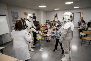 El Museu de les Ciències lleva los talleres de ciencia al Hospital Aguas Vivas de Alzira - (foto 4)