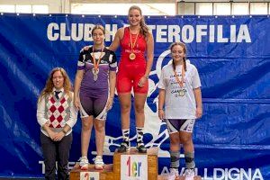 El Valencia Club de Halterofilia logra seis oros, un bronce y la mejor marca en el Campeonato Autonómico Sub-15 El Valencia Club de Halterofilia logra seis oros, un bronce y la mejor marca en el Campeonato Autonómico Sub-15