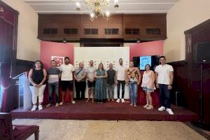 El jurat del certamen de bandes, format per Ferrer Ferran, Hugo Chinesta, MJ Belenguer i David Penadés i la directora d’orquestra Imma Mateu El jurat del certamen de bandes, format per Ferrer Ferran, Hugo Chinesta, MJ Belenguer i David Penadés i la directora d’orquestra Imma Mateu