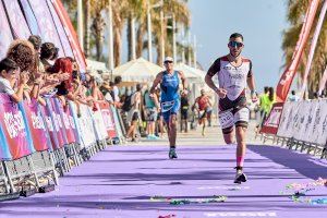 Nacho Villarruel i Tessa Kortekaas, guanyen la prova reina de la ICAN Gandia 2022 - (foto 2) Nacho Villarruel i Tessa Kortekaas, guanyen la prova reina de la ICAN Gandia 2022 - (foto 2)