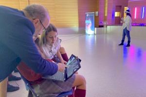 Un col·legi d'Alzira, realitza una experiència pionera d'ús del metavers amb finalitats educatives