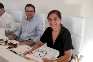 El PP apoya la recogida de firmas de los monitores y exige al ayuntamiento que solucione la situación laboral que ya afecta a los usuarios El PP apoya la recogida de firmas de los monitores y exige al ayuntamiento que solucione la situación laboral que ya afecta a los usuarios
