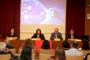 La rectora de la Universitat d’Alacant inaugura la XIV Reunió Científica de l’Associació Espanyola d’Antropologia i Odontologia Forense - (foto 2)