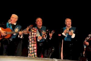 Cuarentuna de Alcoy se lleva el trofeo a la mejor bandera en el certamen de Jumilla - (foto 4)