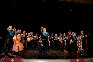 Cuarentuna de Alcoy se lleva el trofeo a la mejor bandera en el certamen de Jumilla
