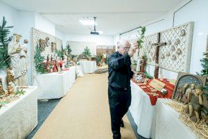 Una exposición benéfica con artesanía y belenes elaborados por las Hermanas de Belén abre al público en Valencia - (foto 2) Una exposición benéfica con artesanía y belenes elaborados por las Hermanas de Belén abre al público en Valencia - (foto 2)