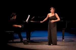 Aurora Grup de Suport inaugura exposiciones y celebra su primera gala lírica solidaria en Burriana