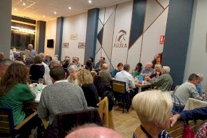 Més de 110 persones van gaudir de la tornada de l’activitat d’intercanvi lingüístic ‘pub quiz’ el divendres passat - (foto 2)