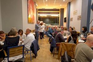 Més de 110 persones van gaudir de la tornada de l’activitat d’intercanvi lingüístic ‘pub quiz’ el divendres passat - (foto 3)