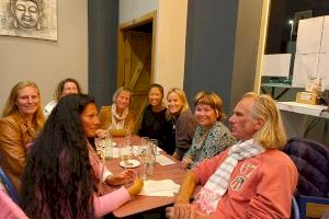 Més de 110 persones van gaudir de la tornada de l’activitat d’intercanvi lingüístic ‘pub quiz’ el divendres passat - (foto 4)