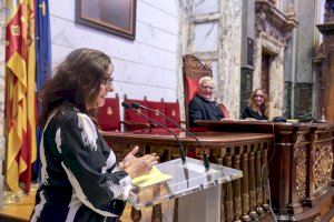 L’Ajuntament lliura els premis literaris Ciutat de València en la “xifra màgica” de la quarantena edició - (foto 3) L’Ajuntament lliura els premis literaris Ciutat de València en la “xifra màgica” de la quarantena edició - (foto 3)