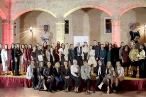 Alaquàs homenajea a las falleras mayores de toda su historia con motivo del 40 aniversario de Junta Local Fallera