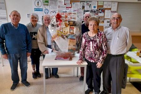 La Asociación de Personas Jubiladas y Pensionistas de Alboraya promueve el consumo local en el Mercado Municipal